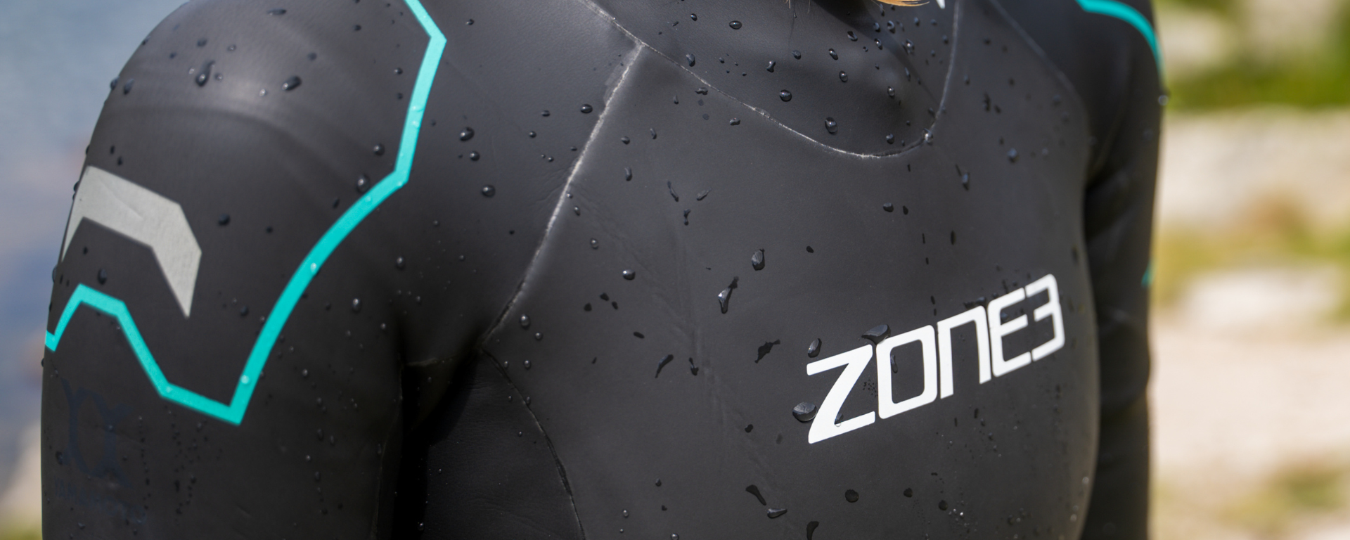 close up of the top half of the Women's Advance wetsuit 