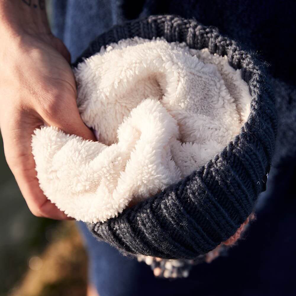 close up of the inside of the Zone3 Heat Tech Beanie. 