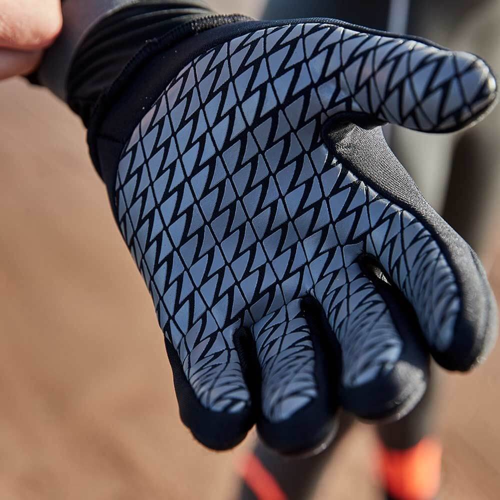 Neopren-Handschuhe für Wärme beim Schwimmen im offenen Wasser – ZONE3