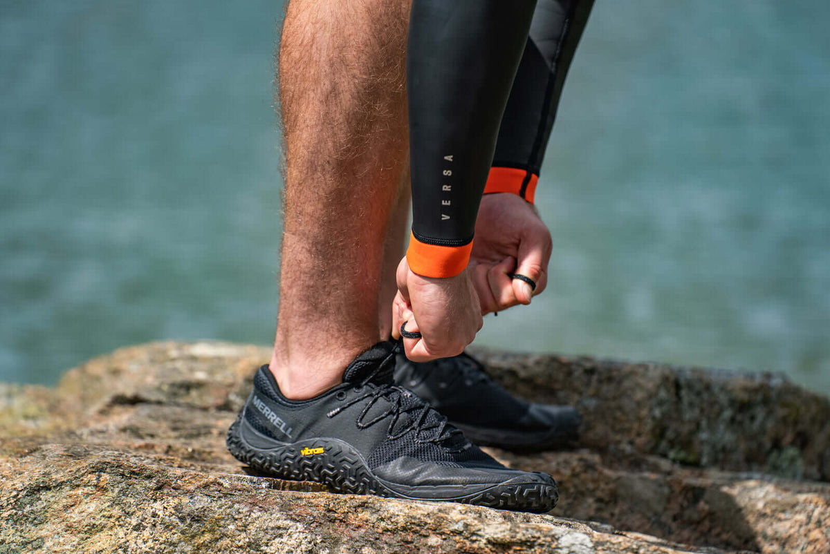 clsoe up of an athlete wearing the Zone3 versa swimrun.